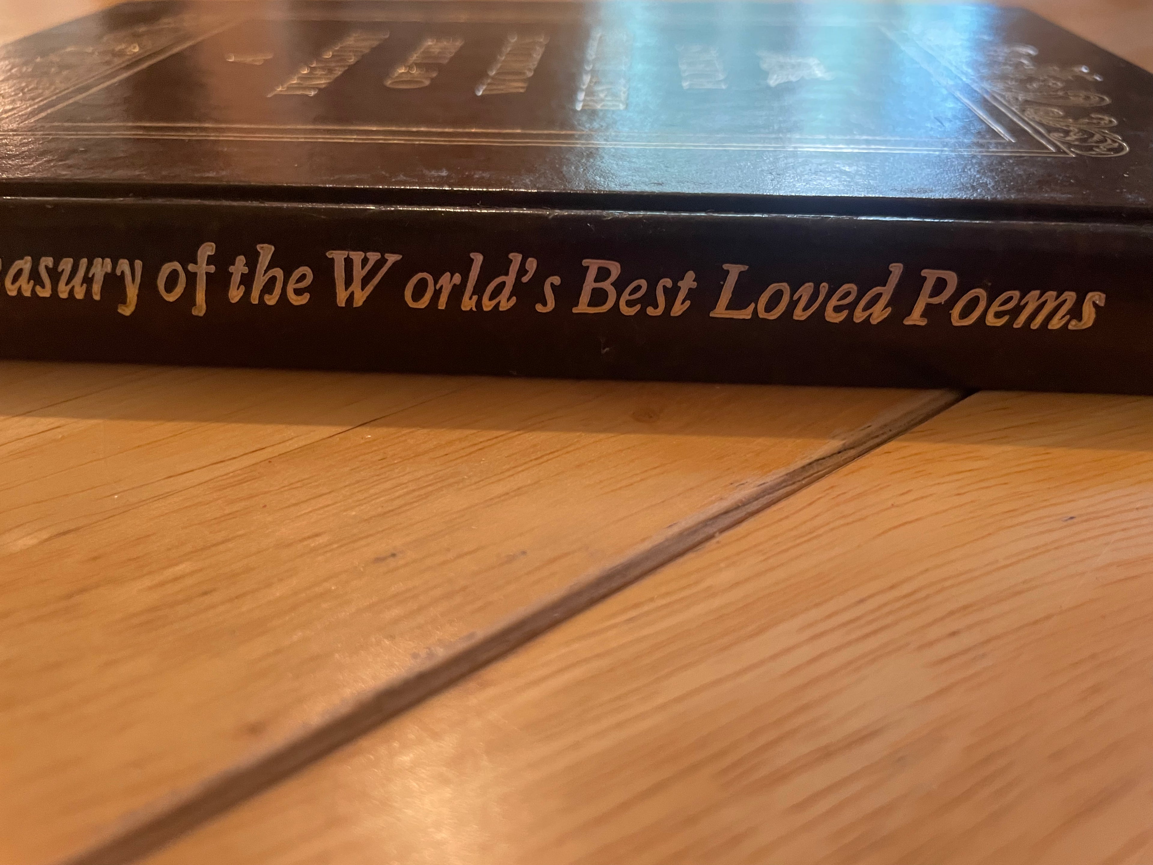 A Treasury Of The World’s Best Loved Poems