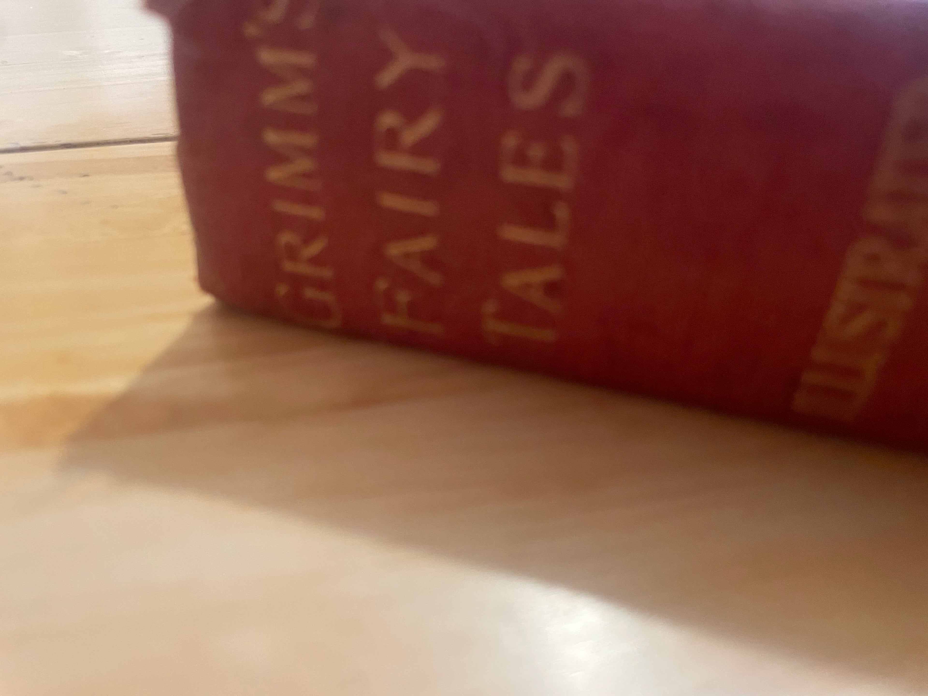 Grimm’s Fairy Tails Illustrated