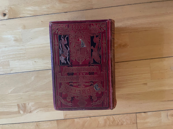 Debrett’s Peerace Baronetage And Knightice Illustrated